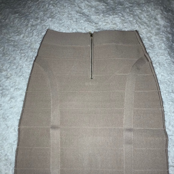 SOLD ‼️ BEBE Bandage Skirt - Picture 5 of 6